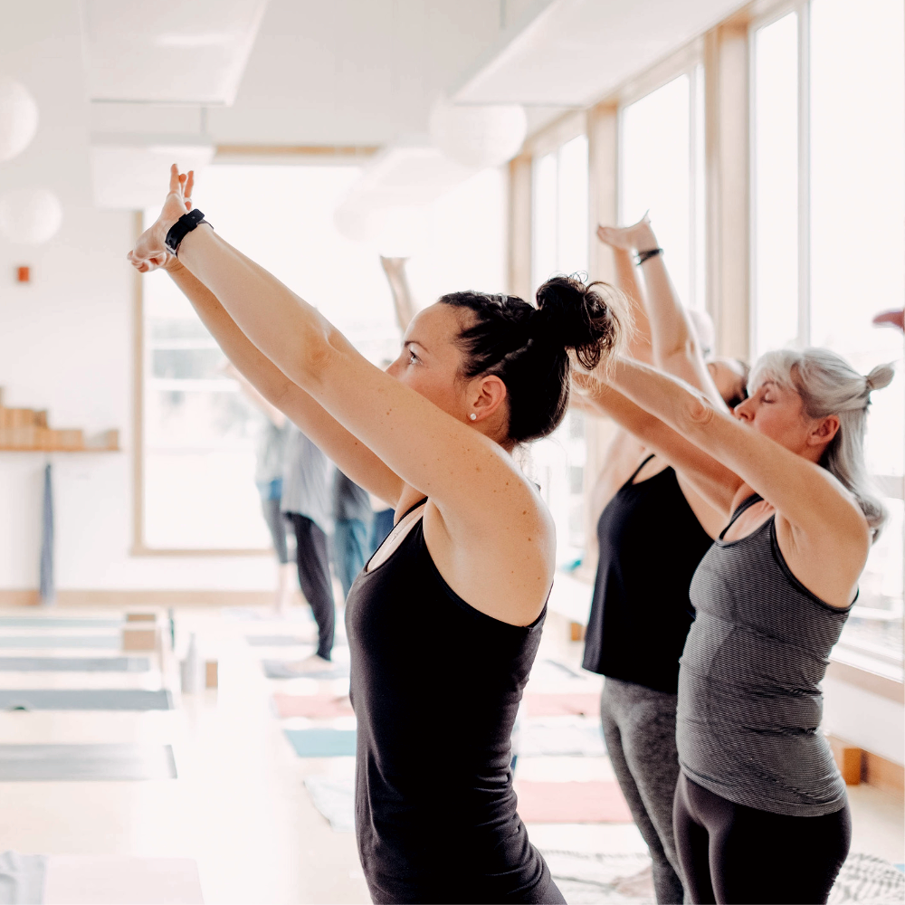 Kristy teaching pranayama in a Modo class.